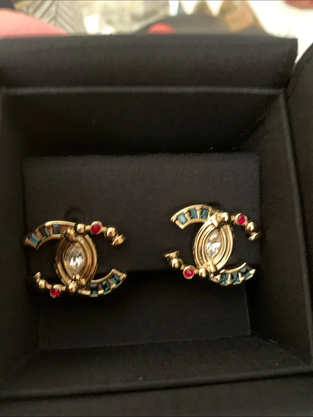 Absolutely stunning, limited edition authentic Chanel CC studs with crystals